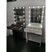 Небольшой женский гримерный столик с зеркалом и подсветкой GRS-4
